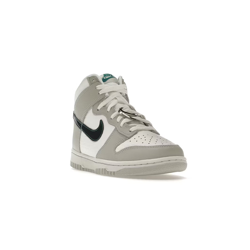 Nike Dunk High FLS (W)